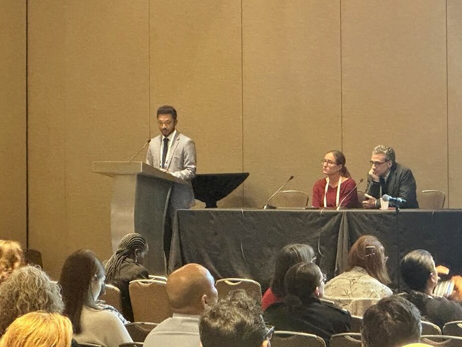 Rajib Biswas presenting at the ASTMH 2023 annual meeting